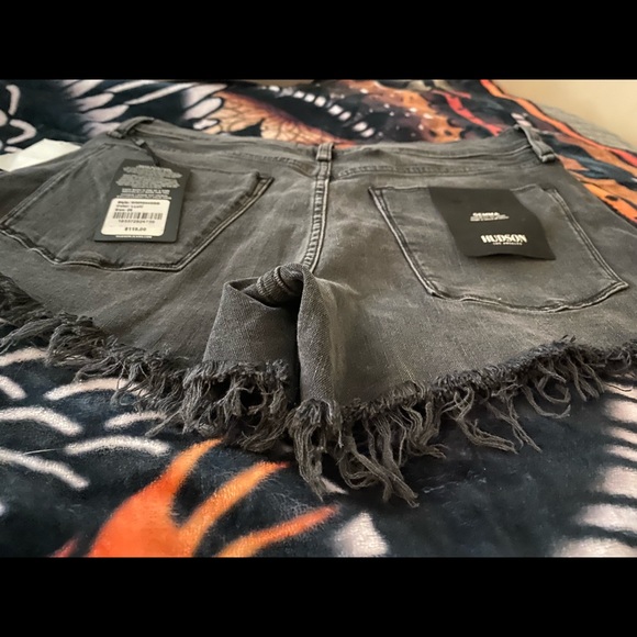 Hudson Gemma Shorts - Picture 3 of 10